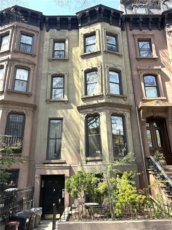 Property Photo: 150 6th Avenue NY 11217
