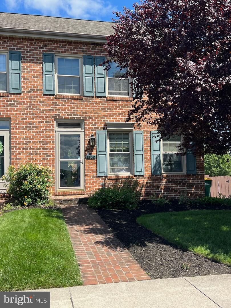 Property Photo:  1500 Tussey Court  PA 17050 