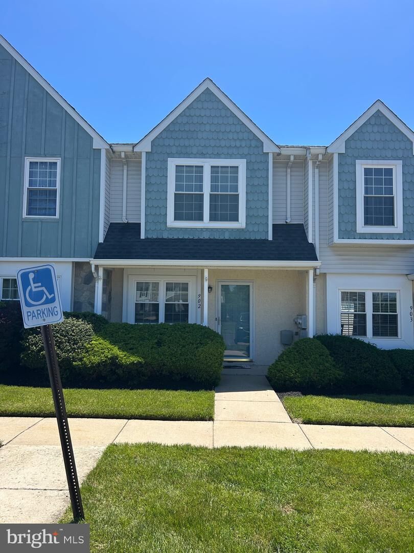 Property Photo:  902 Fitch Court  NJ 08080 