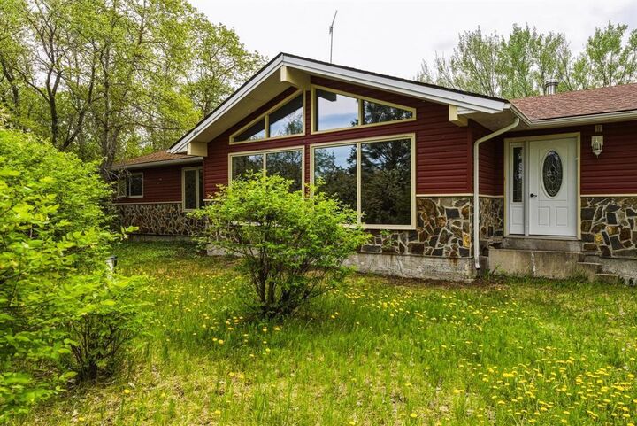 Property Photo:  29106 Garven (Pr213) Road  MB R5N 0H8 