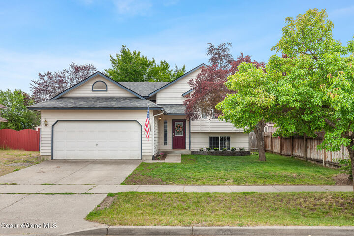 Property Photo:  2048 W Shawna Ave  ID 83815 