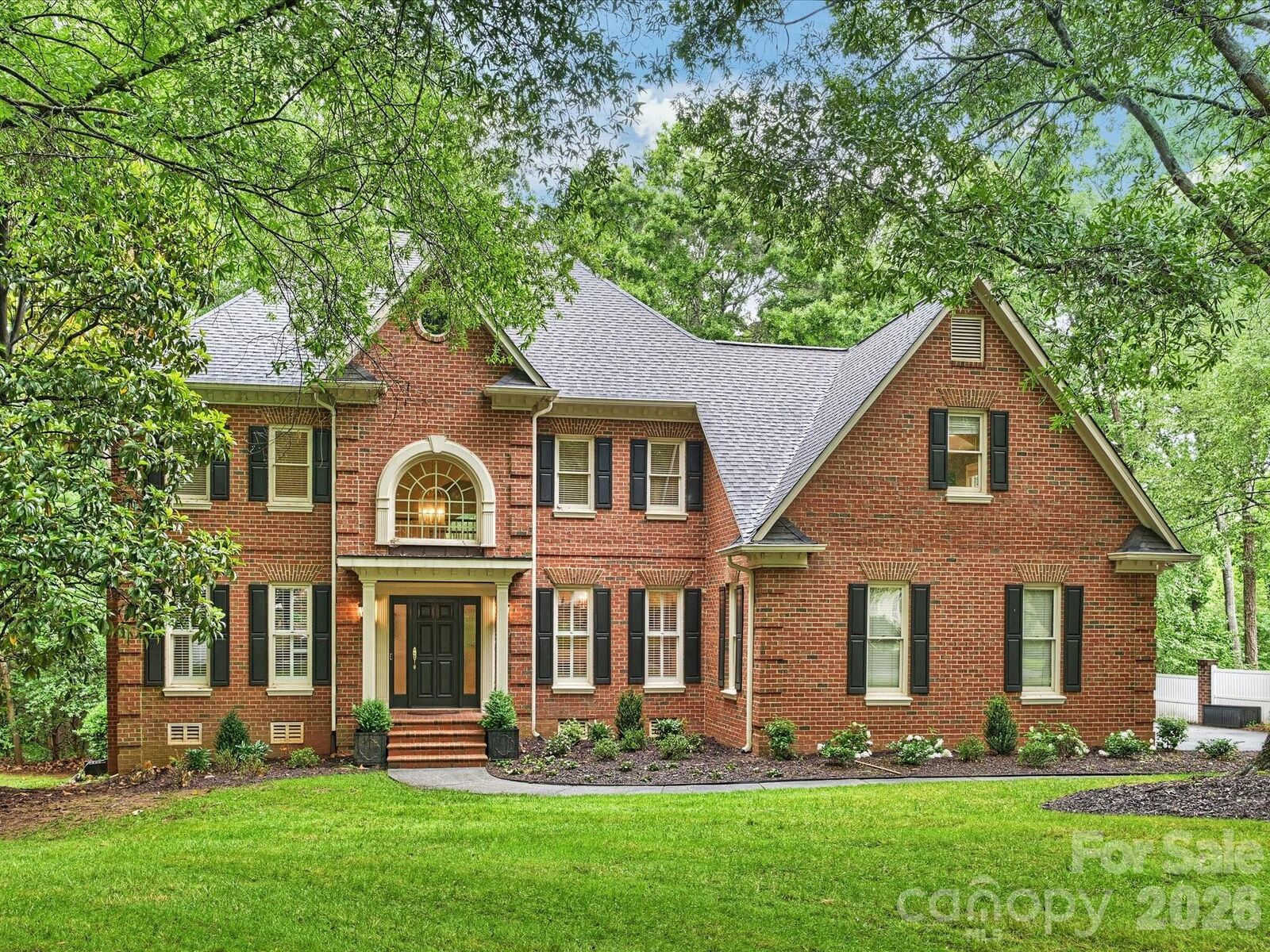 Property Photo: 2616 Giverny Drive NC 28226