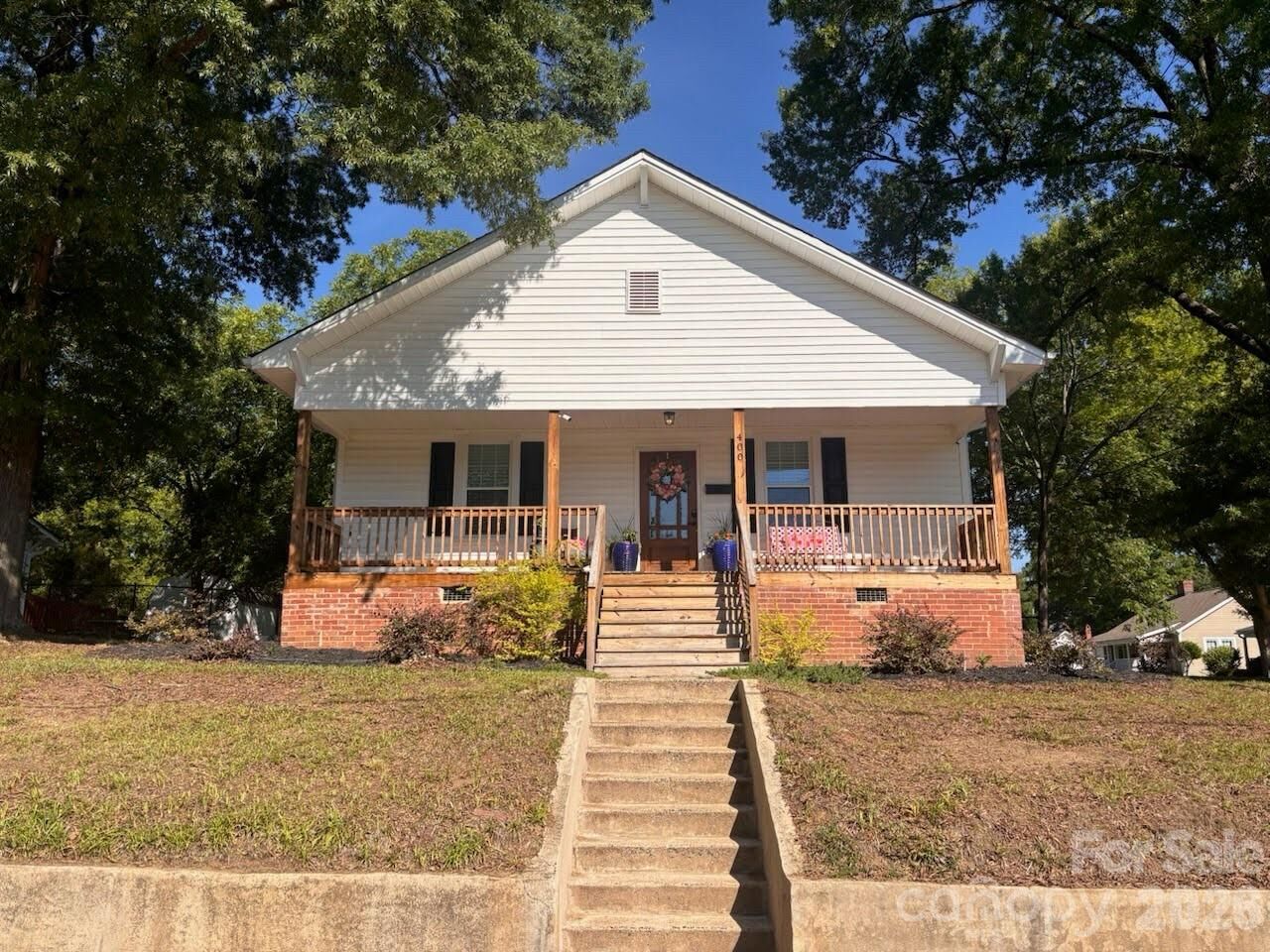 Property Photo:  400 S Rose Avenue  NC 28083 