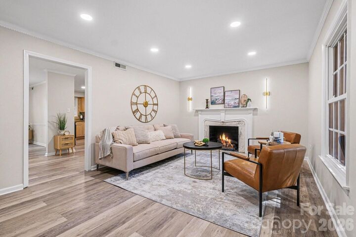 Property Photo: 2235 Rexford Road C NC 28211