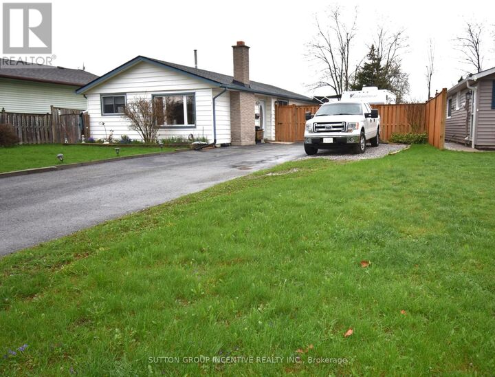Property Photo:  5 Lanark Crescent  ON L2M 6E1 