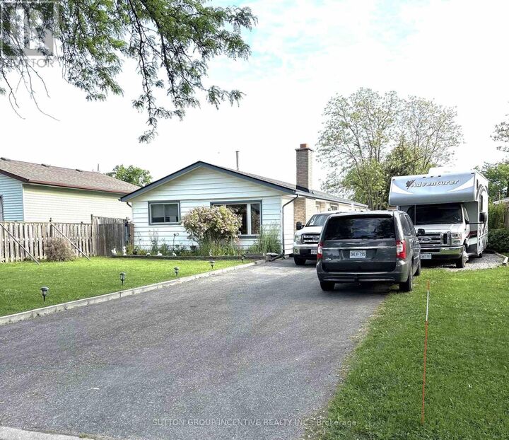 Property Photo:  5 Lanark Crescent  ON L2M 6E1 