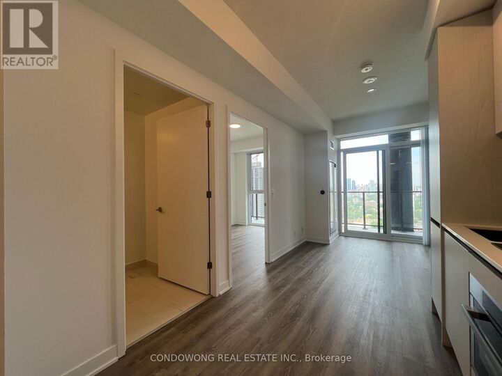Property Photo:  180 Front Street East 3715  ON M5A 0A9 
