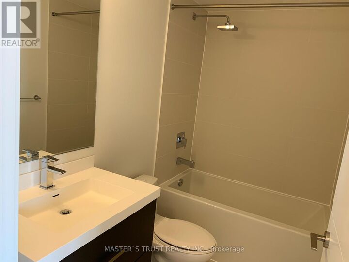 Property Photo:  50 Wellesley East Street 2704  ON M4Y 1G2 