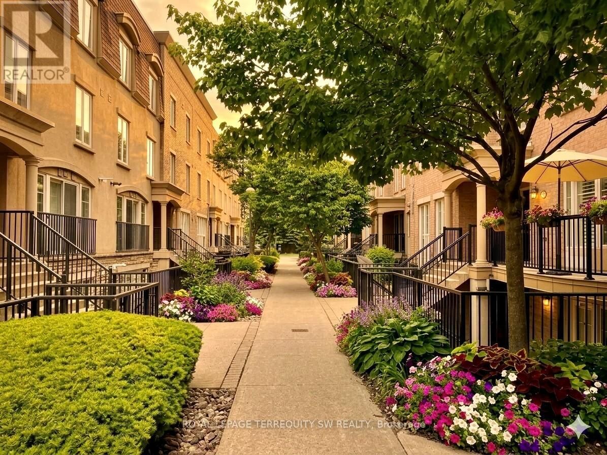 Property Photo:  30 Western Battery Road 315  ON M6K 3N9 