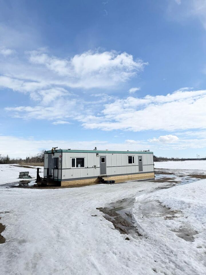 Property Photo:  56513 Range Road 222  AB T8L 5B1 