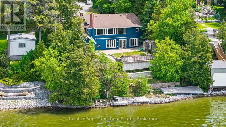 Property Photo:  24 Pettet Drive  ON L9L 1B4 