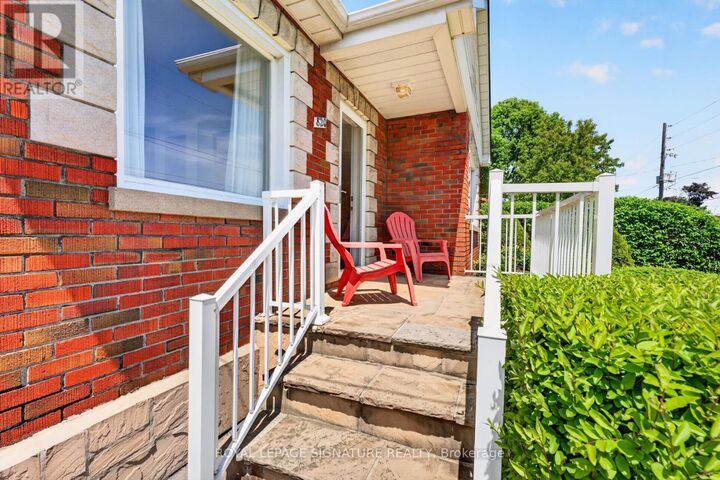 Property Photo:  820 Simcoe Street North  ON L1G 4V8 
