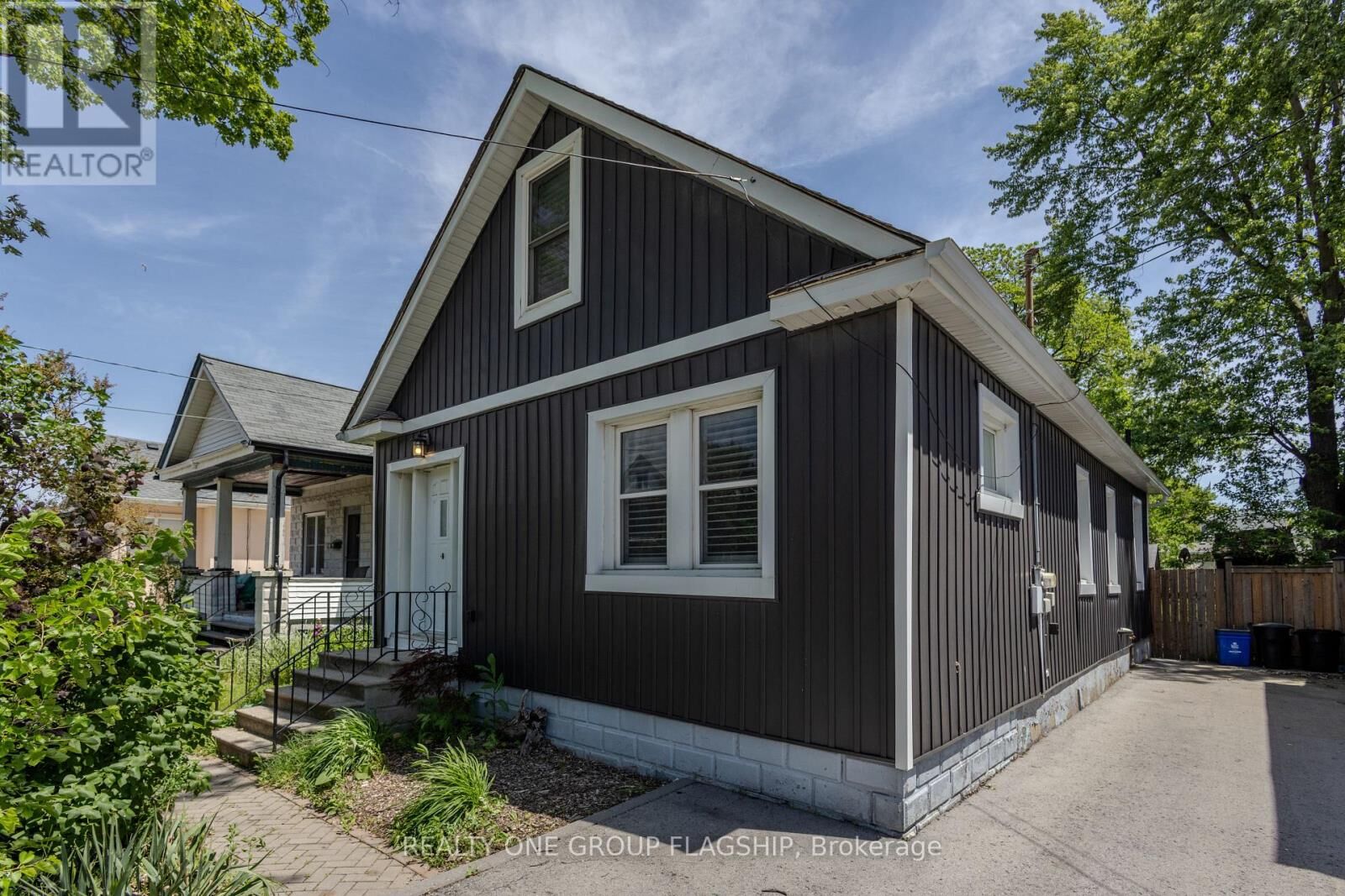 Property Photo:  4774 Third Avenue  ON L2E 4L6 