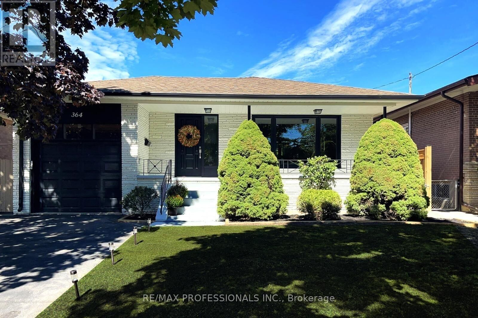 Property Photo:  364 Rathburn Road  ON M9B 2M1 