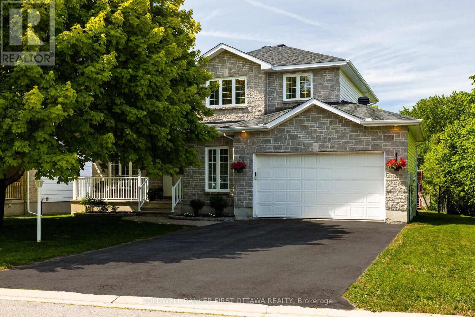 Property Photo:  187 Glenncastle Drive  ON K0A 1L0 