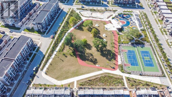 Property Photo:  26 Caroline Carpenter Grove  ON M3K 0B1 
