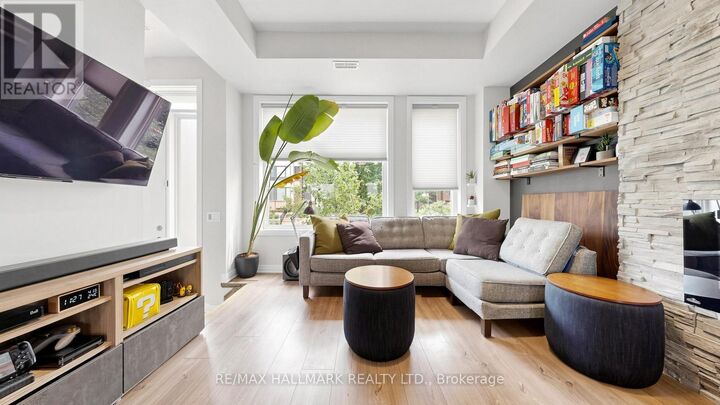 Property Photo:  26 Caroline Carpenter Grove  ON M3K 0B1 