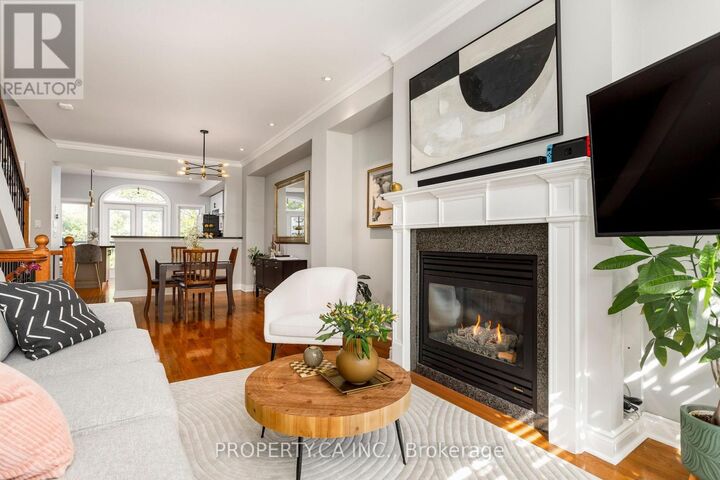 Property Photo:  9 Leaves Terrace  ON M8Y 4H4 