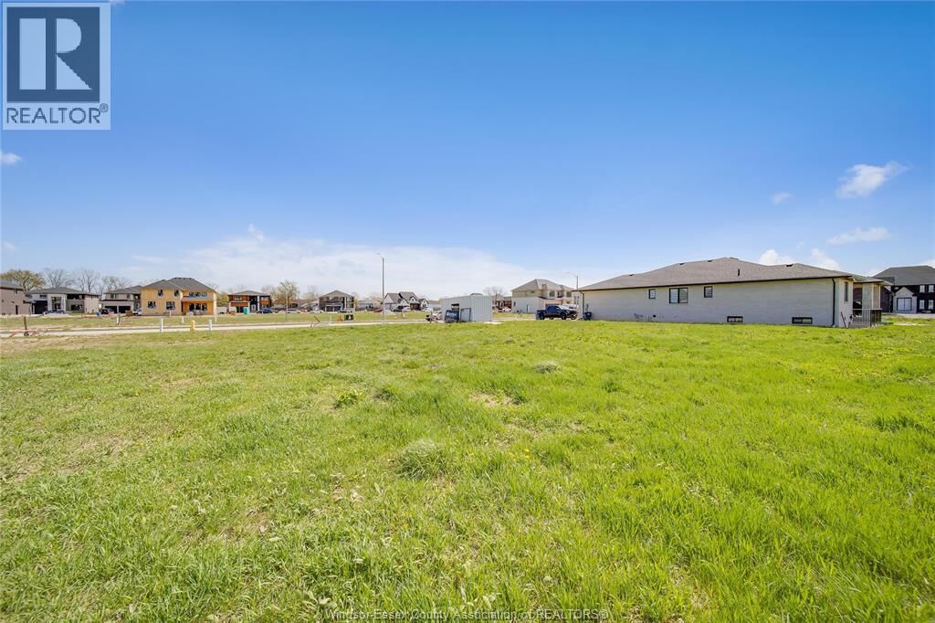 Property Photo:  3667 Farrow Avenue  ON N9H 0B3 