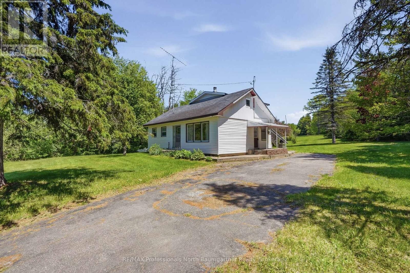 Property Photo:  6189 Loop Road  ON K0L 2A0 