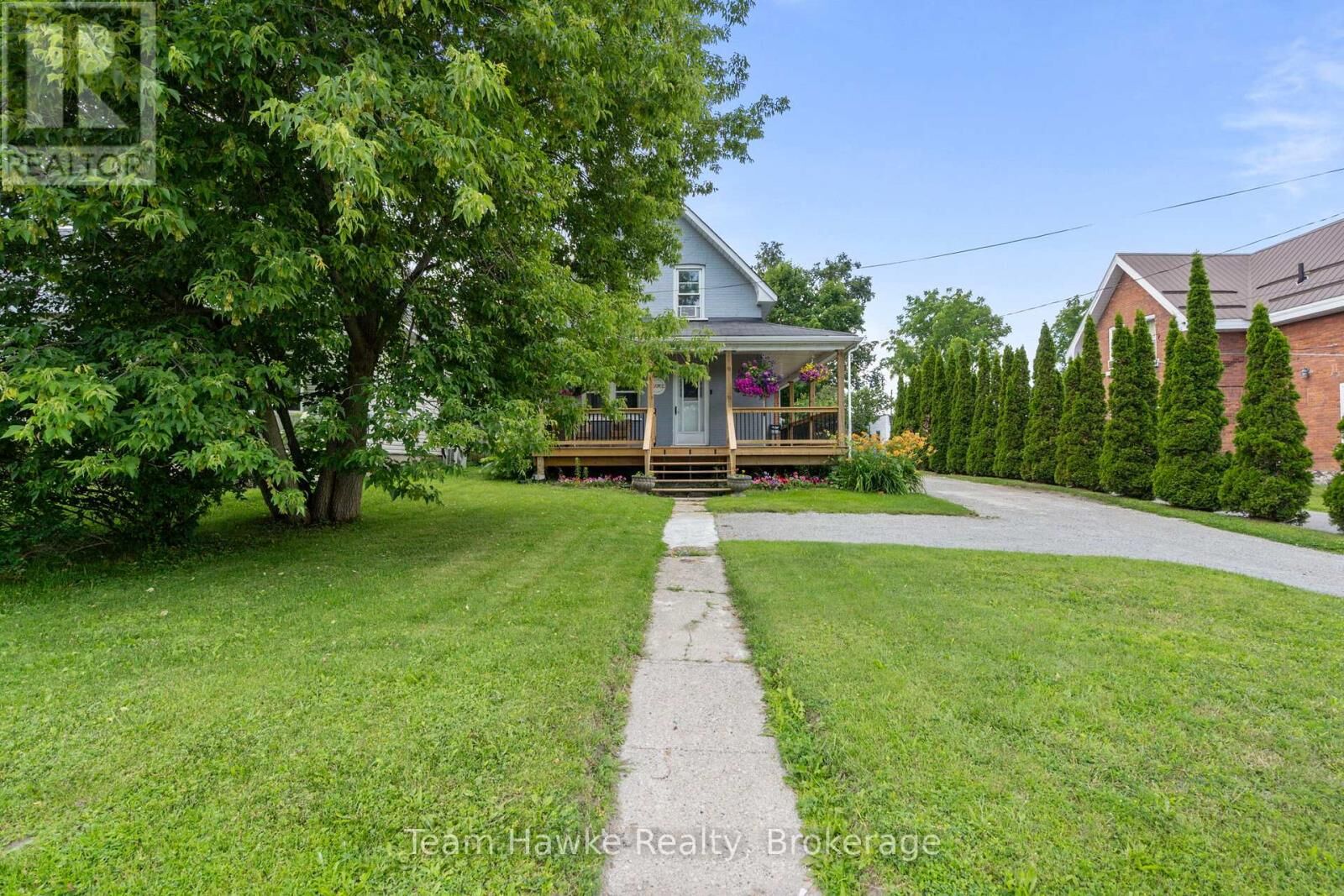 Property Photo:  58 Fourth Street  ON L4R 3S8 