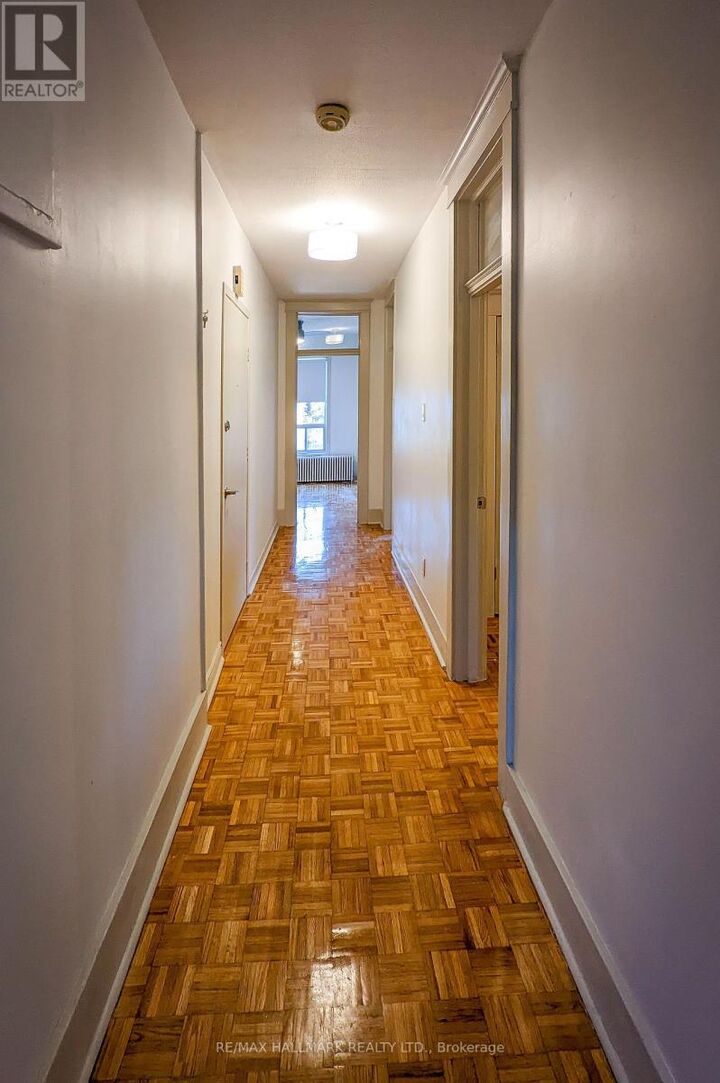 Property Photo:  371 St Clarens Avenue 2nd Floor  ON M6H 3W2 