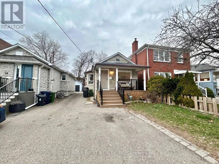 Property Photo:  36 Fourteenth Street  ON M8V 3H9 