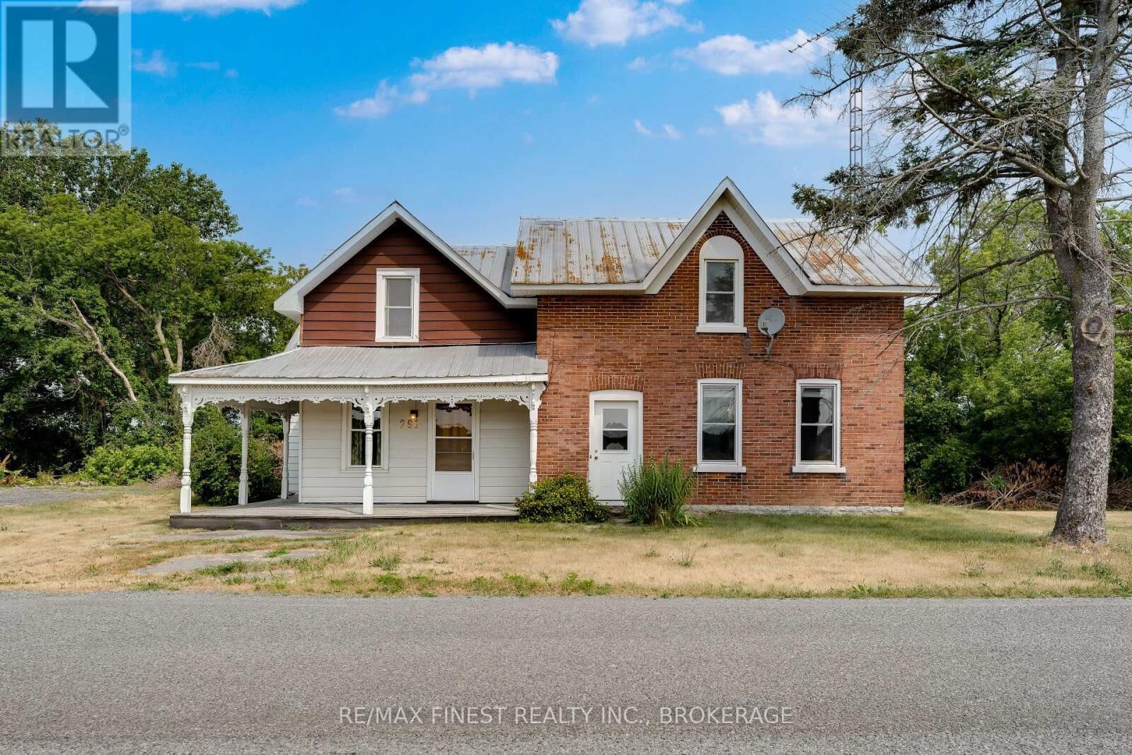 Property Photo:  291 Hambly Street  ON K7R 3K8 