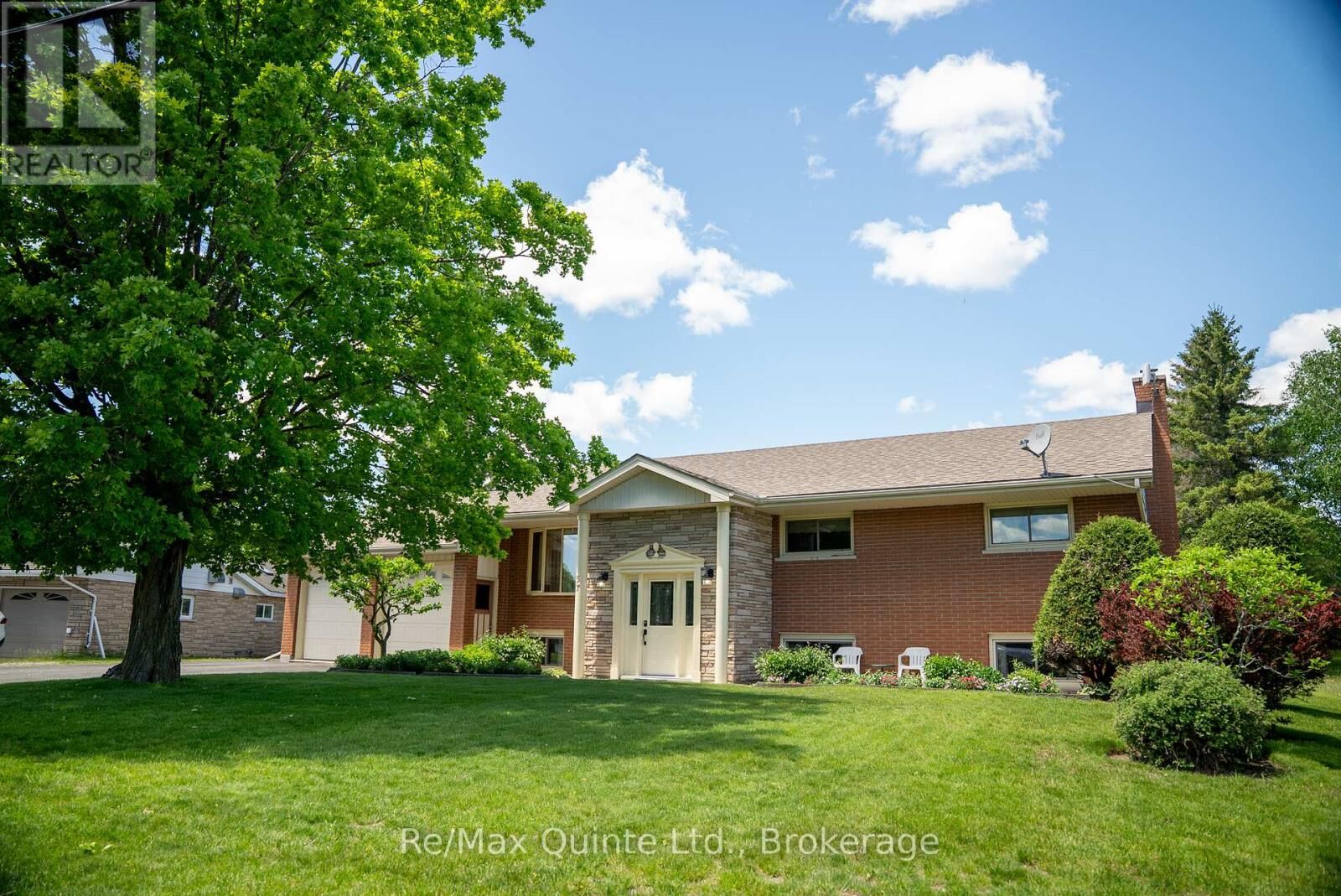 Property Photo:  37 Wickens Street  ON K8V 0B3 