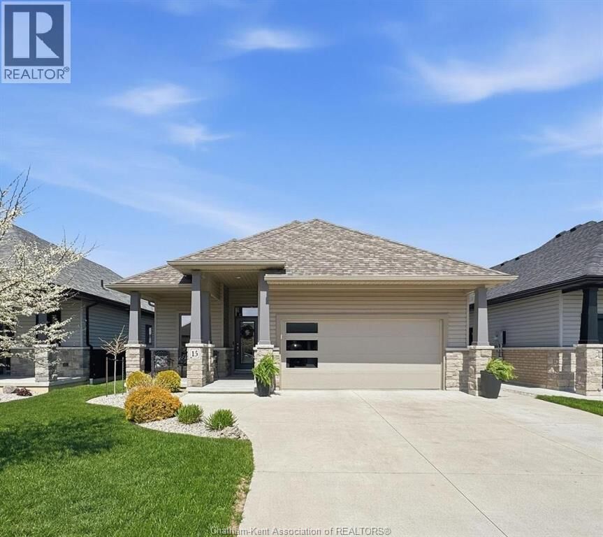 Property Photo:  15 Nightfall Court  ON N7L 0C3 