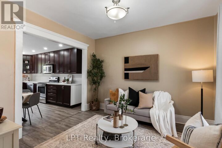 Photo de la propriété: 273 Bethune Street ON K9J 3L5