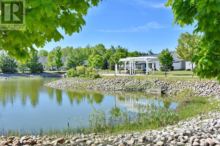 Property Photo:  3 Garden Grove Crescent  ON L9Z 0E6 