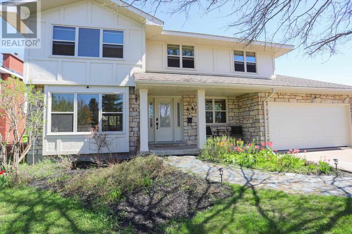 Property Photo:  44 Woodhurst Dr  ON P6C 5Y9 