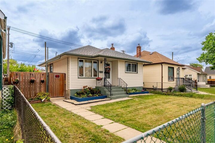 Property Photo:  1168 Pritchard Avenue  MB R2X 0G8 