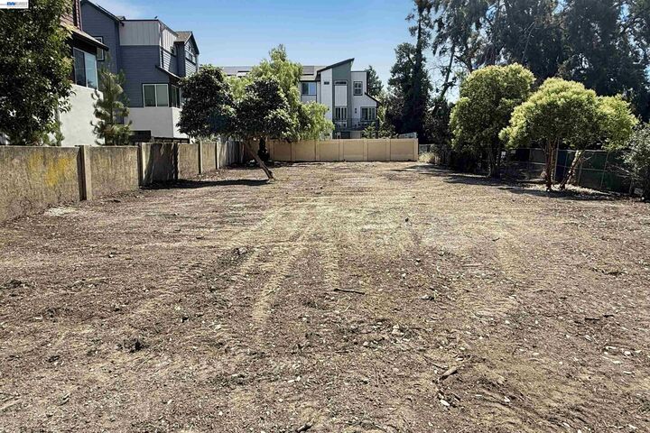 Property Photo:  41426 Roberts Ave  CA 94538 