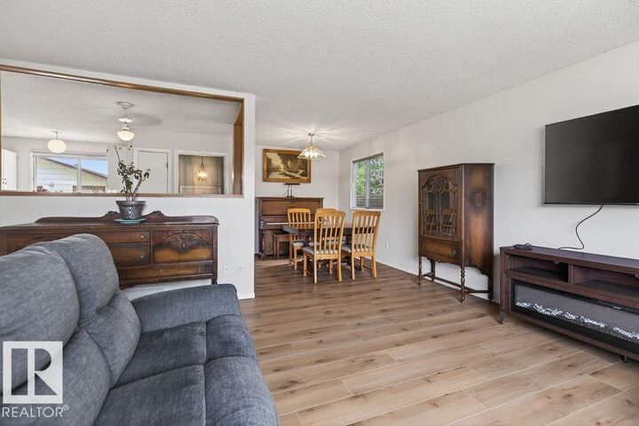 Property Photo:  123 Grandin Drive  AB T8R 1H5 