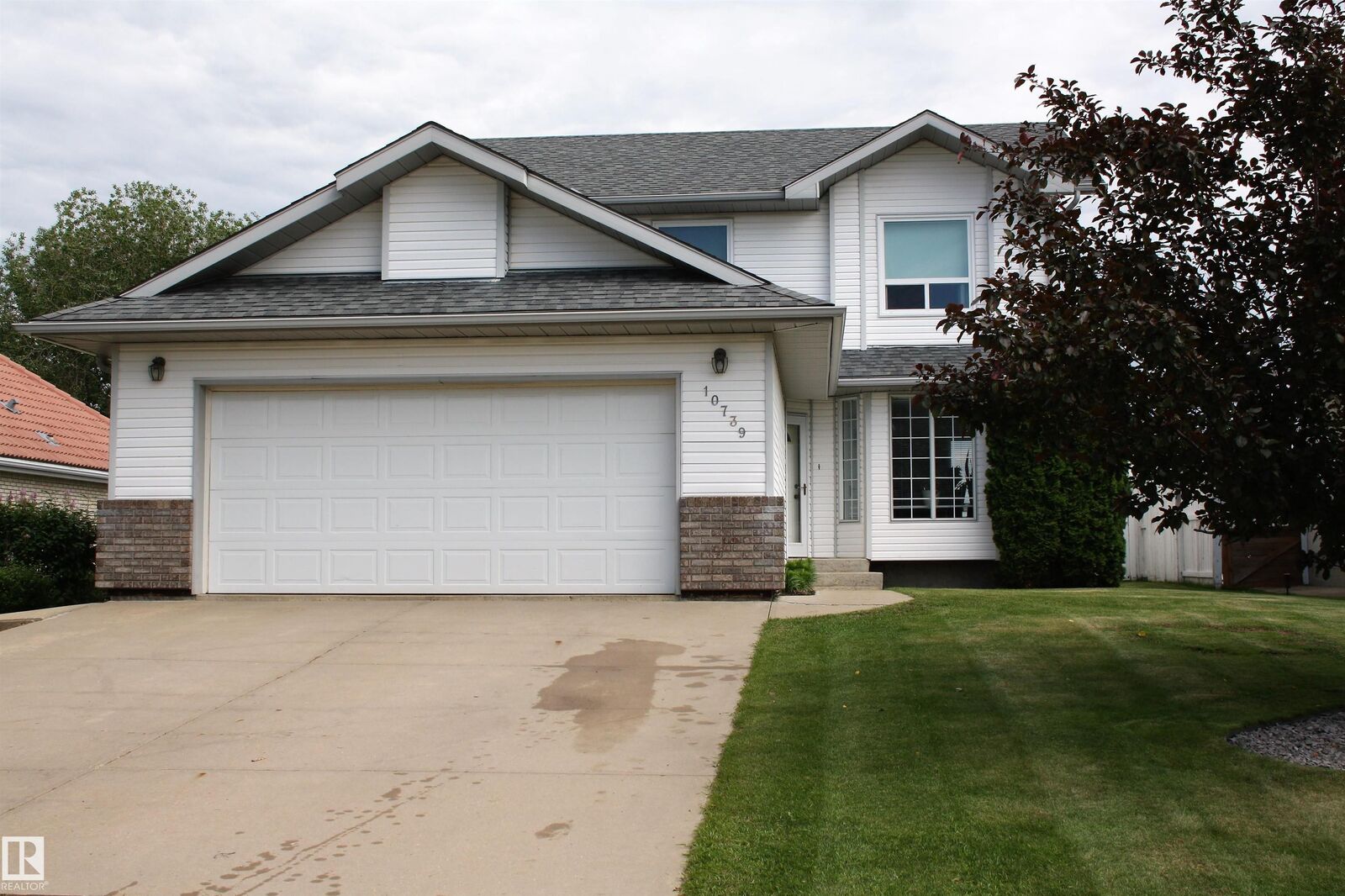 Property Photo:  10739 109 Avenue  AB T7P 1B9 