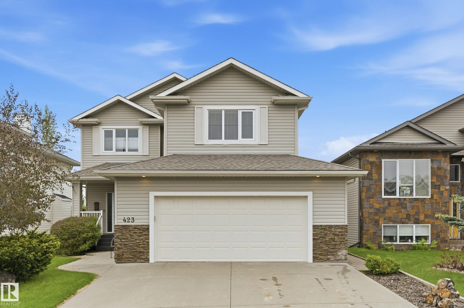 Property Photo:  423 Forrest Drive  AB T8A 6L2 