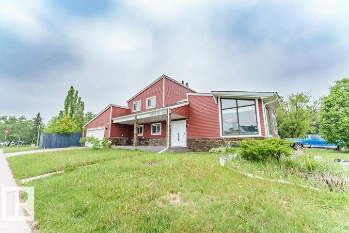 Property Photo:  10503 25 Avenue NW  AB T6J 5E4 