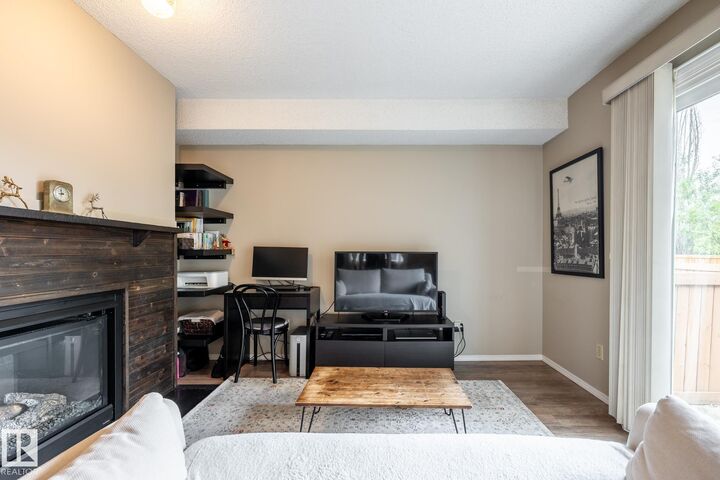 Property Photo:  3812 20 Avenue NW 20  AB T6L 4B2 