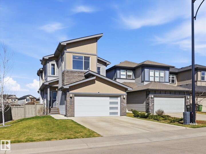 Photo de la propriété:  8420 Cushing Court SW  AB T6W 3L3 