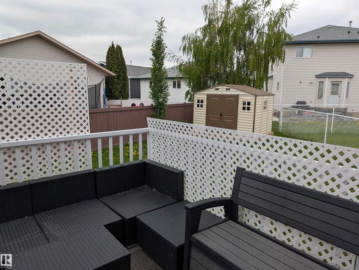Property Photo:  1113 Hermitage Road NW  AB T5A 5B8 