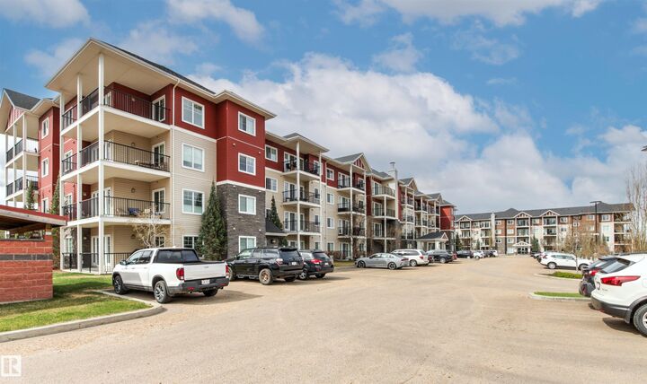 Property Photo:  4 Augustine Crescent 2302  AB T8H 0X8 