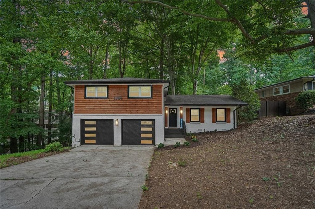 Property Photo: 1564 Bubbling Creek Road NE GA 30319