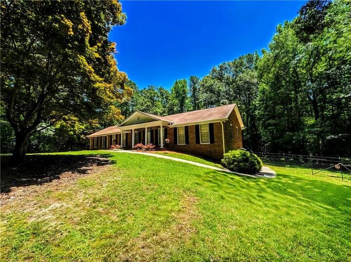 Property Photo:  2571 Victory Drive  GA 30135 