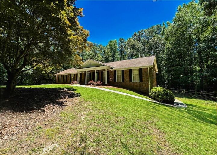 Property Photo:  2571 Victory Drive  GA 30135 
