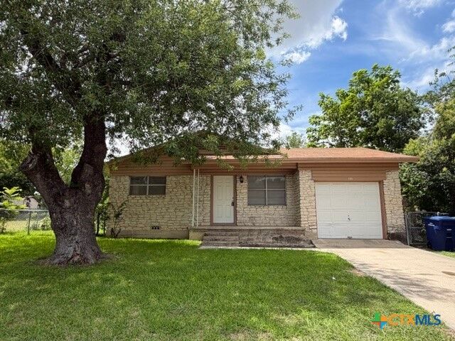 Property Photo:  116 Hardeman Street  TX 76522 