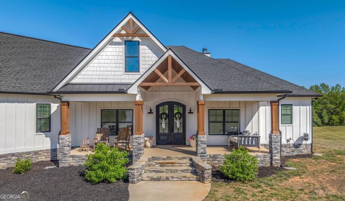 Property Photo: 2392 Welcome Road GA 30170