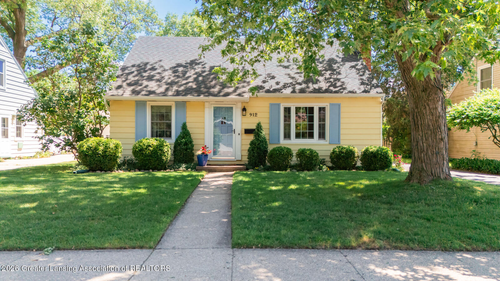 Property Photo:  912 Evergreen Avenue  MI 48823 