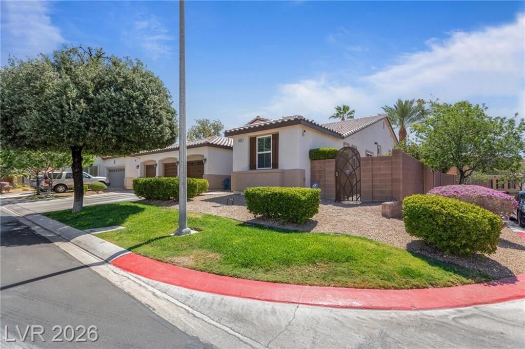 Property Photo: 6538 Green Sparrow Lane NV 89084